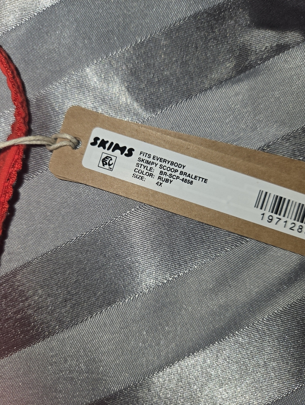 NWT SKIMS Bra Bundle - Picture 3 of 6